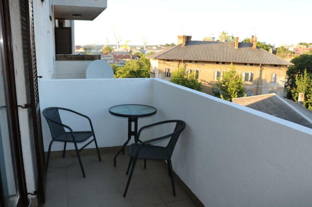 Apartman Duda Pula Bagian luar foto
